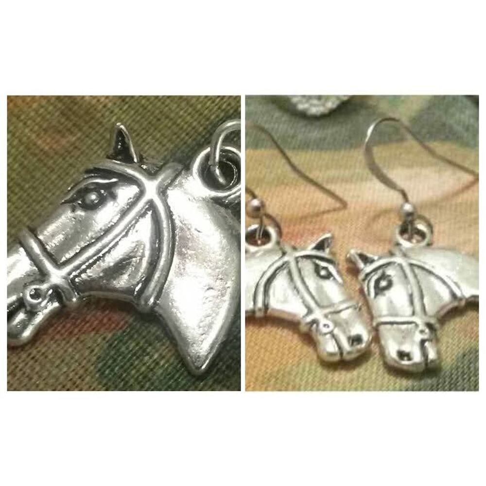 Horse Head Earrings Pendant Charm Set New Silver Tone Equine Equestrian Cowgirl